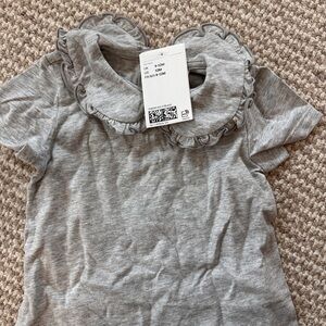H&M Heather Gray Ruffle Collar Short Sleeve Tee